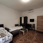 Apartment Vs