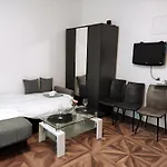 Apartment Vs